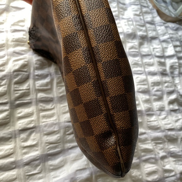 SOLD ❤️ Louis Vuitton Bloomsbury Crossbody - Picture 12 of 15